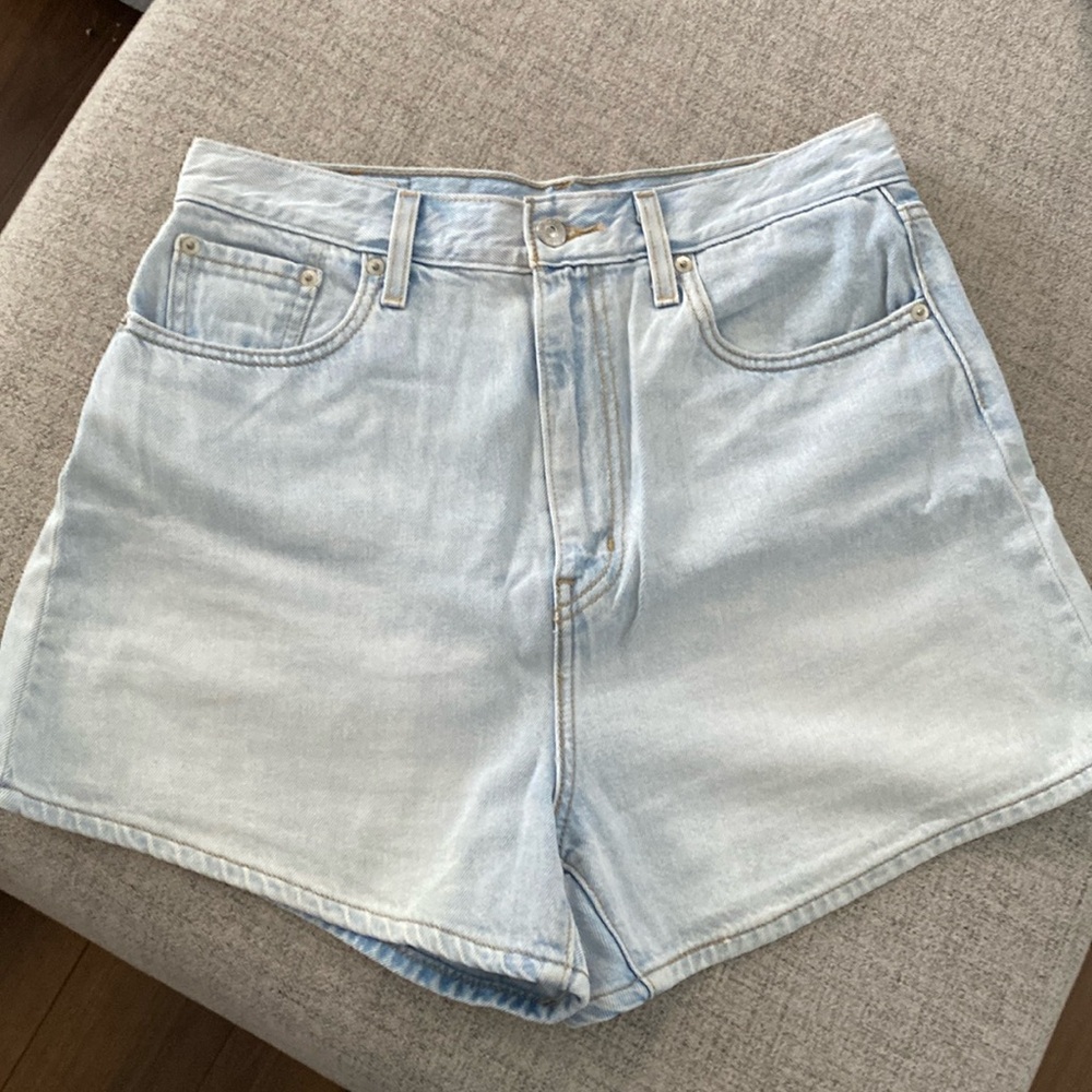 Levi’s High Loose Shorts